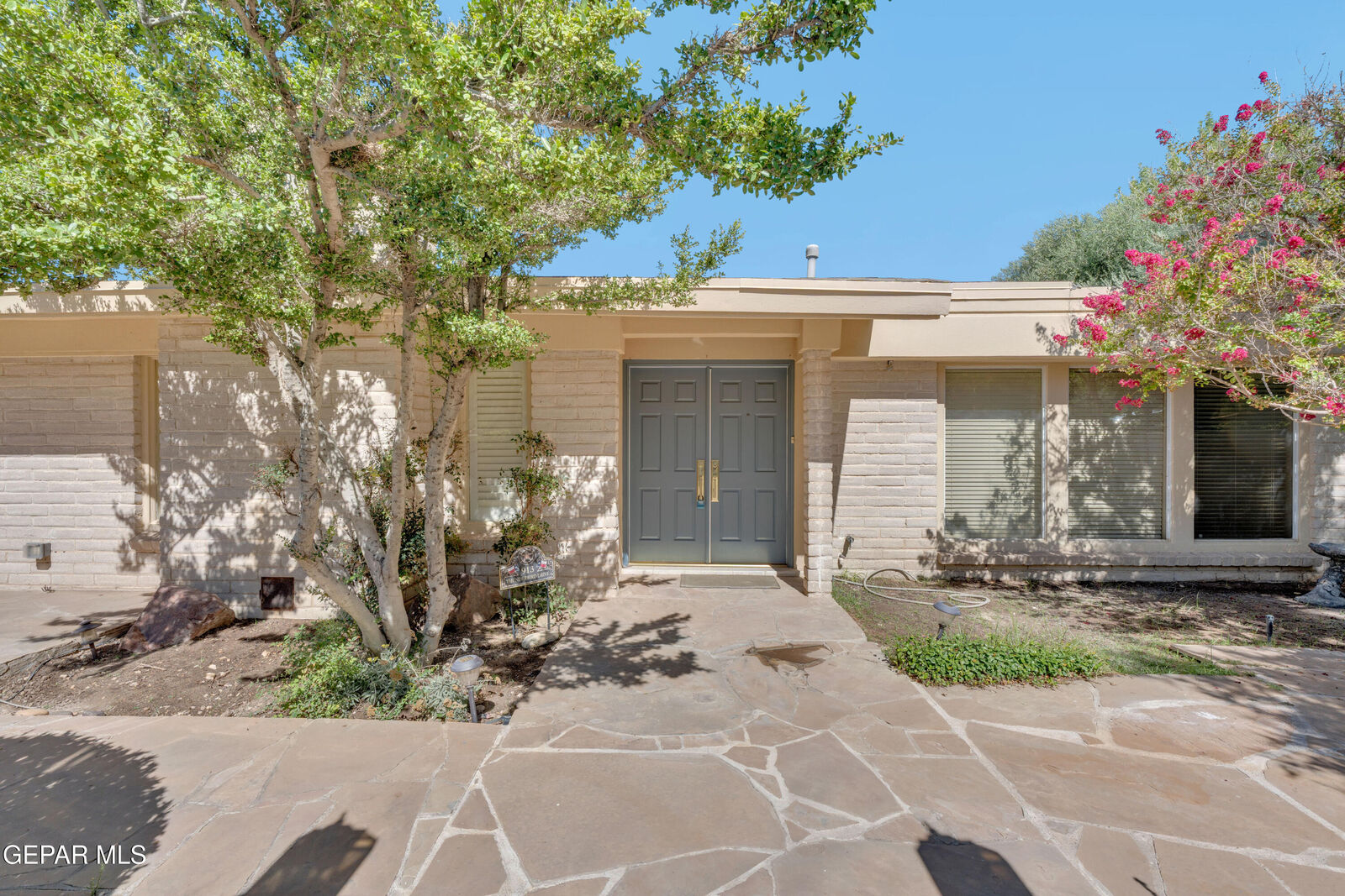 Property Photo: 913 Thunderbird Drive TX 79912
