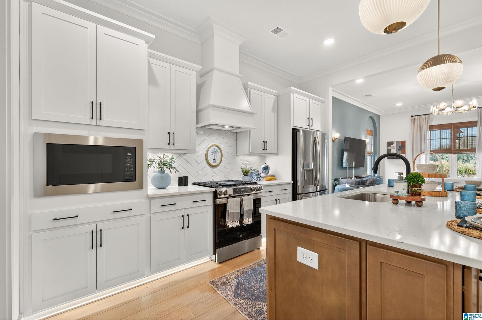 Property Photo: 4684 Terra Street AL 35244