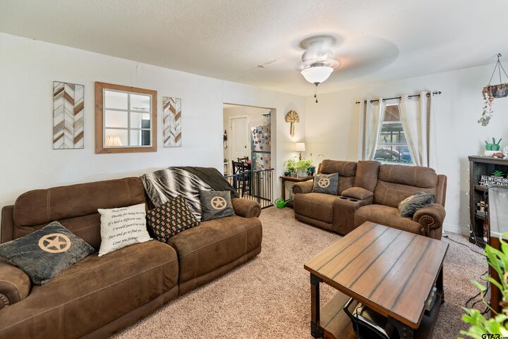 Property Photo:  1306 W 10th Street  TX 75455 