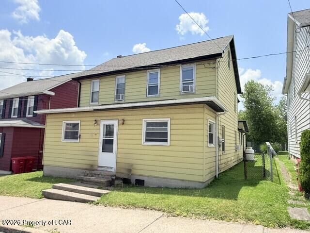 Property Photo:  72 Berwick Street  PA 18216 