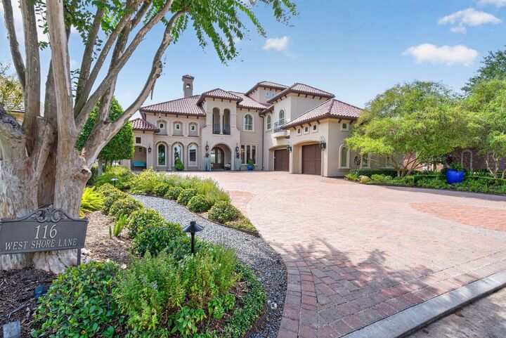 Property Photo:  116 W Shore Lane  TX 77356 