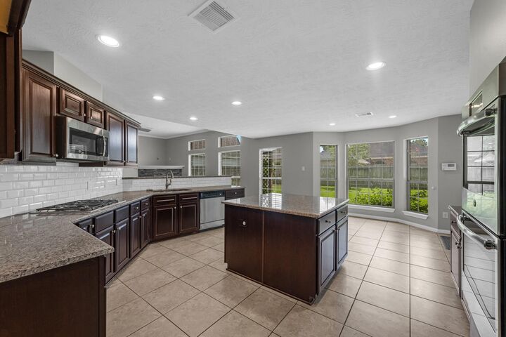 Property Photo: 6606 Granbury Road TX 77578