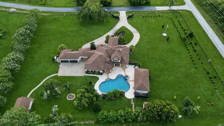 Property Photo: 6810 Anthonia Lane TX 77406