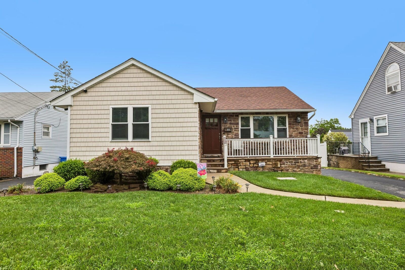 Property Photo:  114 Hobart Ave  NJ 07070 