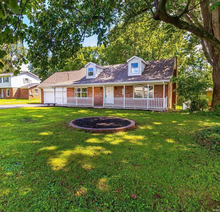 Property Photo: 609 Bartlett Drive IN 47630