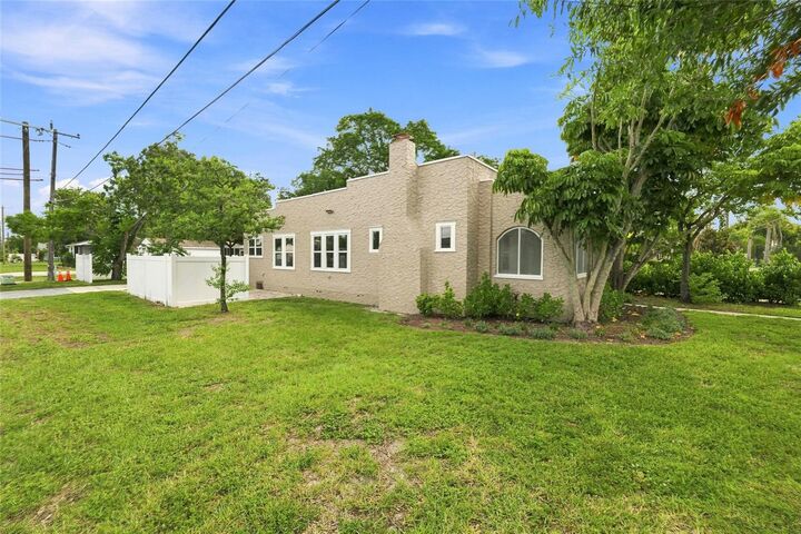 Property Photo:  4595 9th Avenue N  FL 33713 