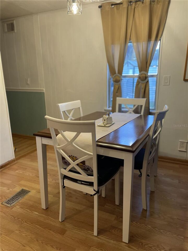 Property Photo: 1020 Laurel Court W FL 32907