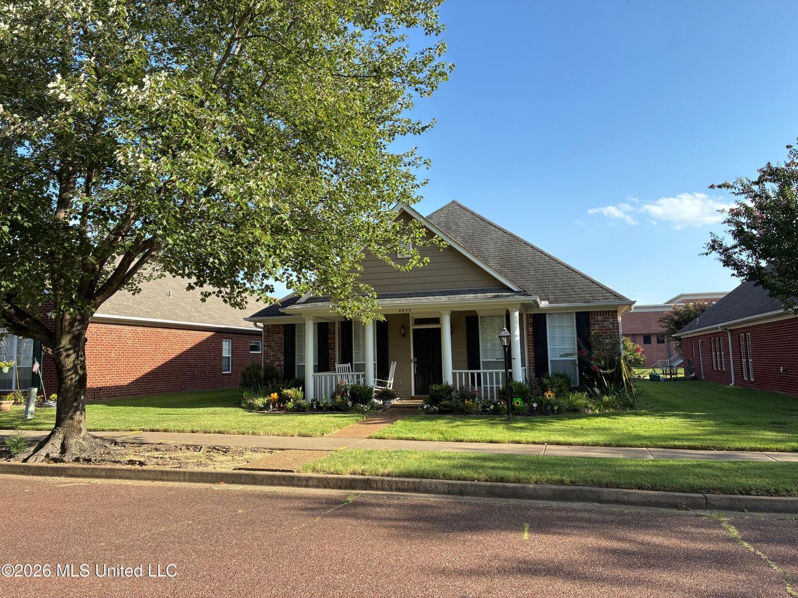 Property Photo:  4845 Stone Cross Drive  MS 38654 