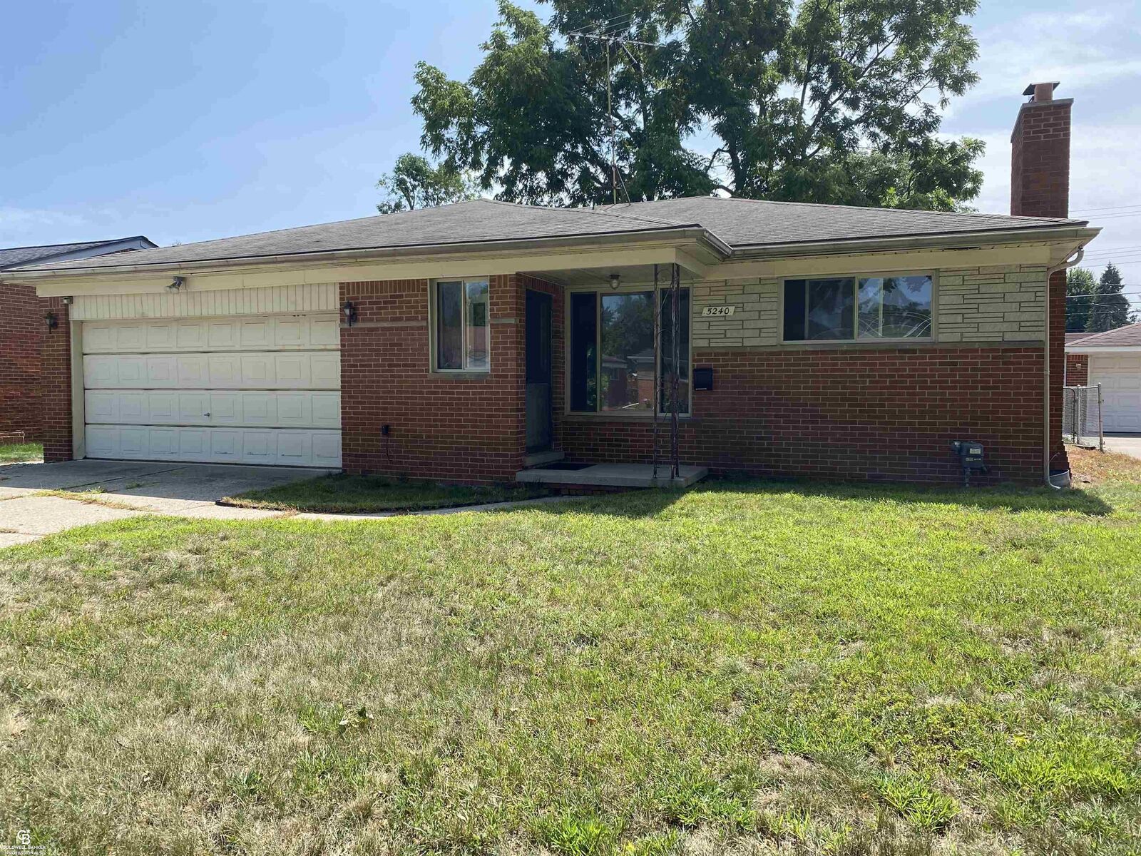 Property Photo:  5240 Gerald St Street  MI 48092 