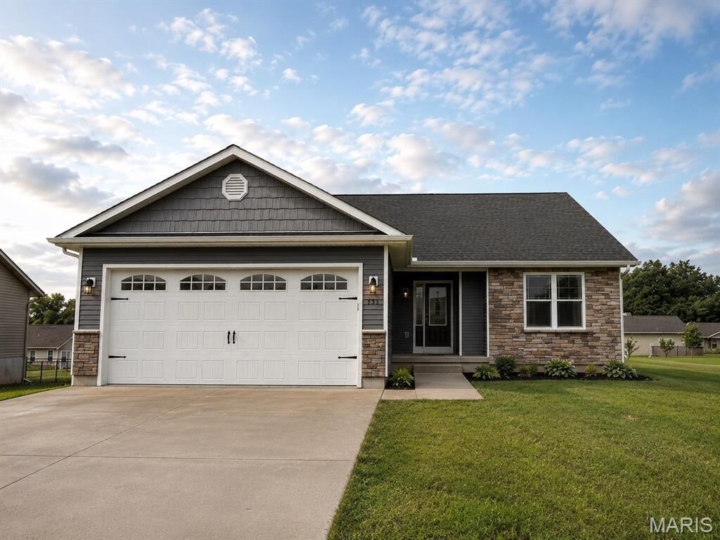 Property Photo:  735 Skye View Court  MO 63640 