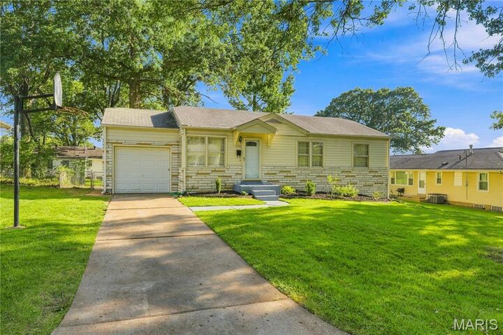 Property Photo:  1540 Fathom Drive  MO 63137 