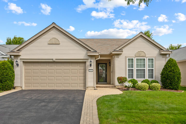 Property Photo:  13442 Grainery Lane  IL 60142 