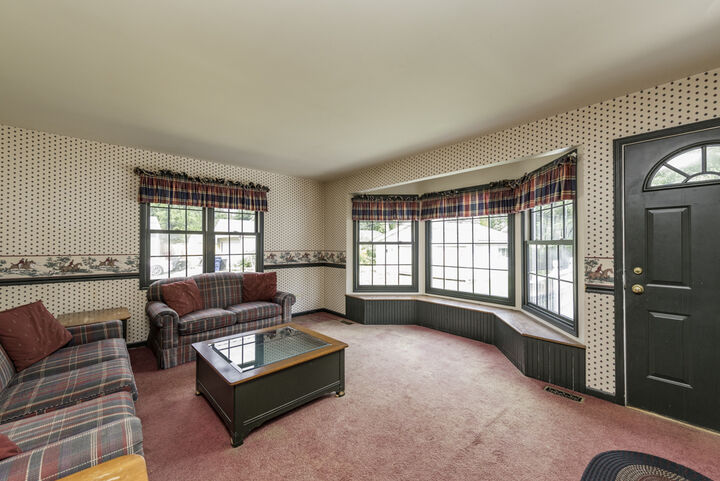 Property Photo: 1939 Chestnut Street IL 60087