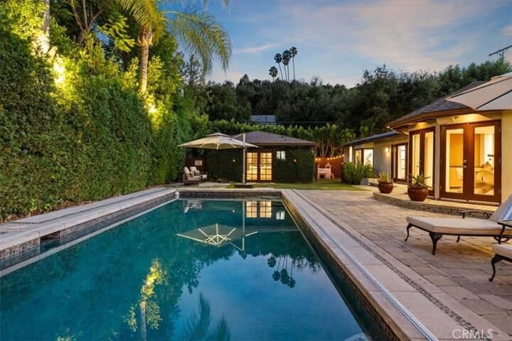Property Photo:  4060 Harclare Lane  CA 91436 