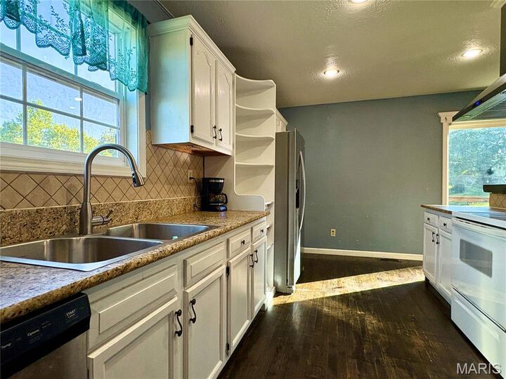 Property Photo: 102 Wesbecher Street MO 63764