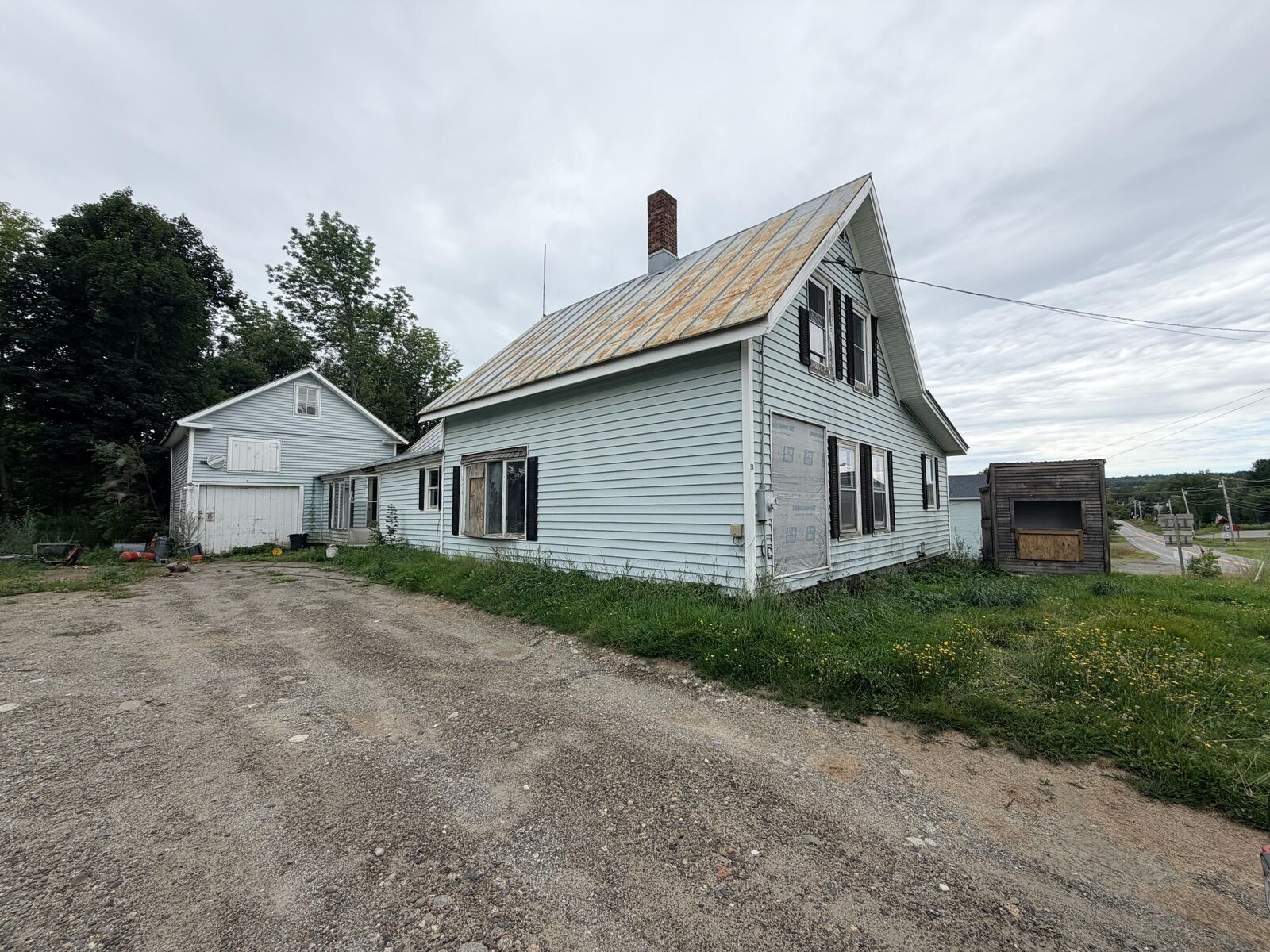 Property Photo:  98 Main Street  ME 04943 