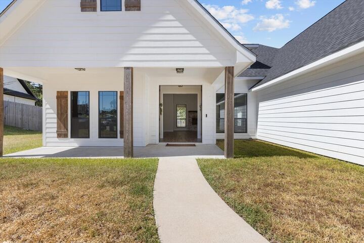 Property Photo: 321 Rustic Pines Drive TX 75904