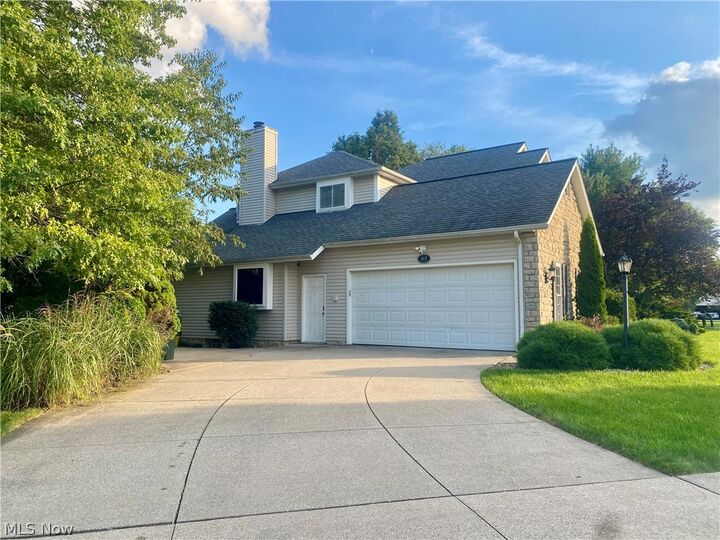 Property Photo:  312 Middlestone Way  OH 44223 