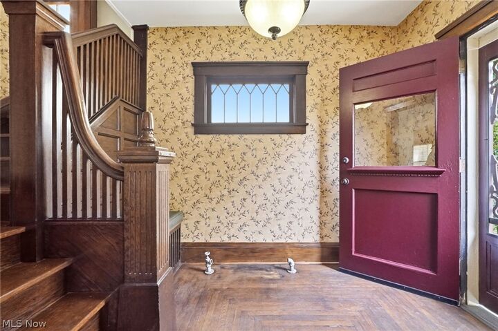Property Photo: 425 West Avenue OH 44035