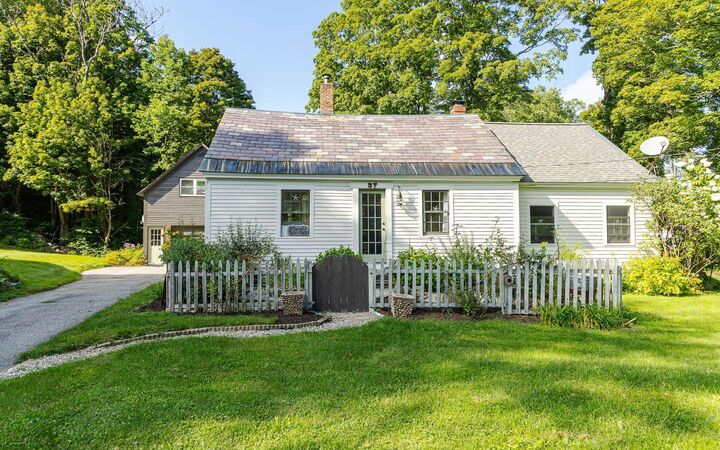 Property Photo:  37 High Street  NH 03462 