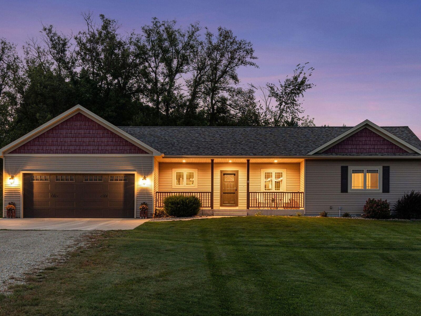 Property Photo:  5907 County Road 105 NW  MN 55920 