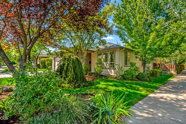 Property Photo:  2960 NE Conners Avenue  OR 97701 