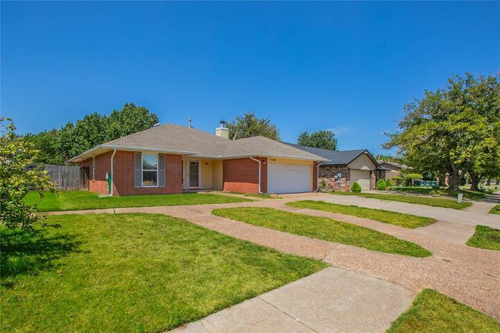 Property Photo:  1329 Greenfield Drive  OK 73012 
