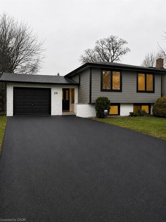 Property Photo:  26 Greyfriar Drive 2  ON L9C 4S2 