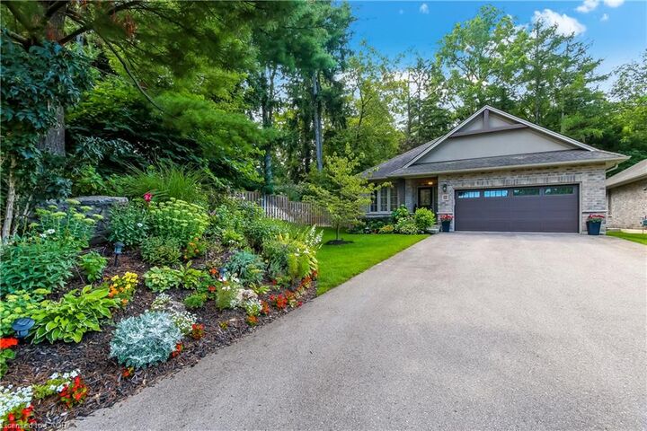 Property Photo: 22 Sihler Woods ON N3Y 0E2