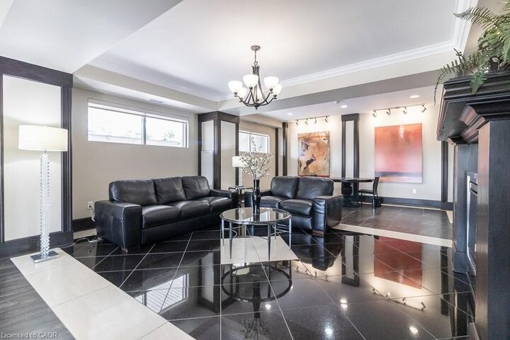 Property Photo:  539 Belmont Avenue W 102  ON N2M 0A2 