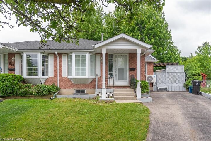 Property Photo:  629 Settlersfield Court B  ON N2T 2K6 