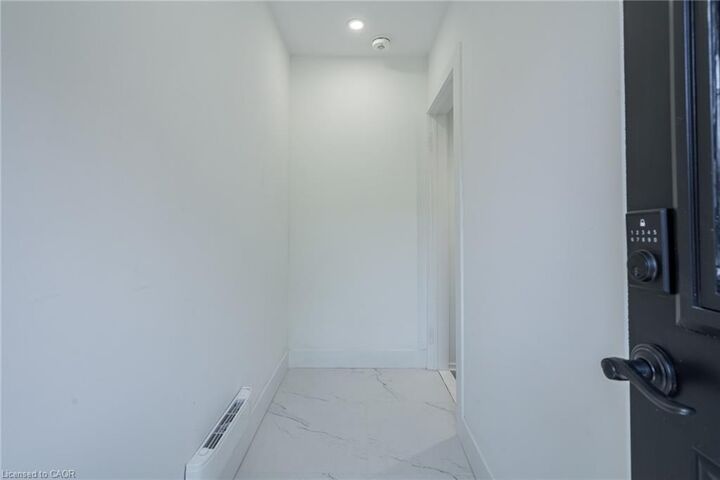 Property Photo:  29 Northgate Drive 2  ON L8T 2Y8 