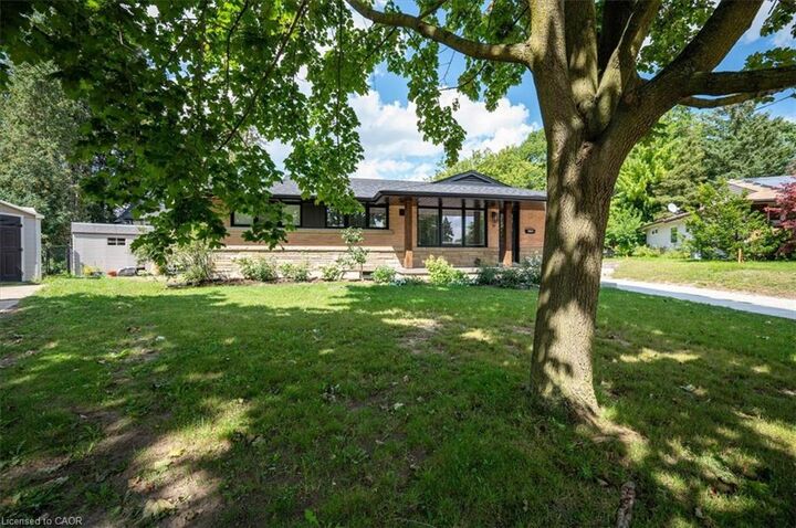 Property Photo: 10 Cardinal Crescent N 2 ON N2J 2E4