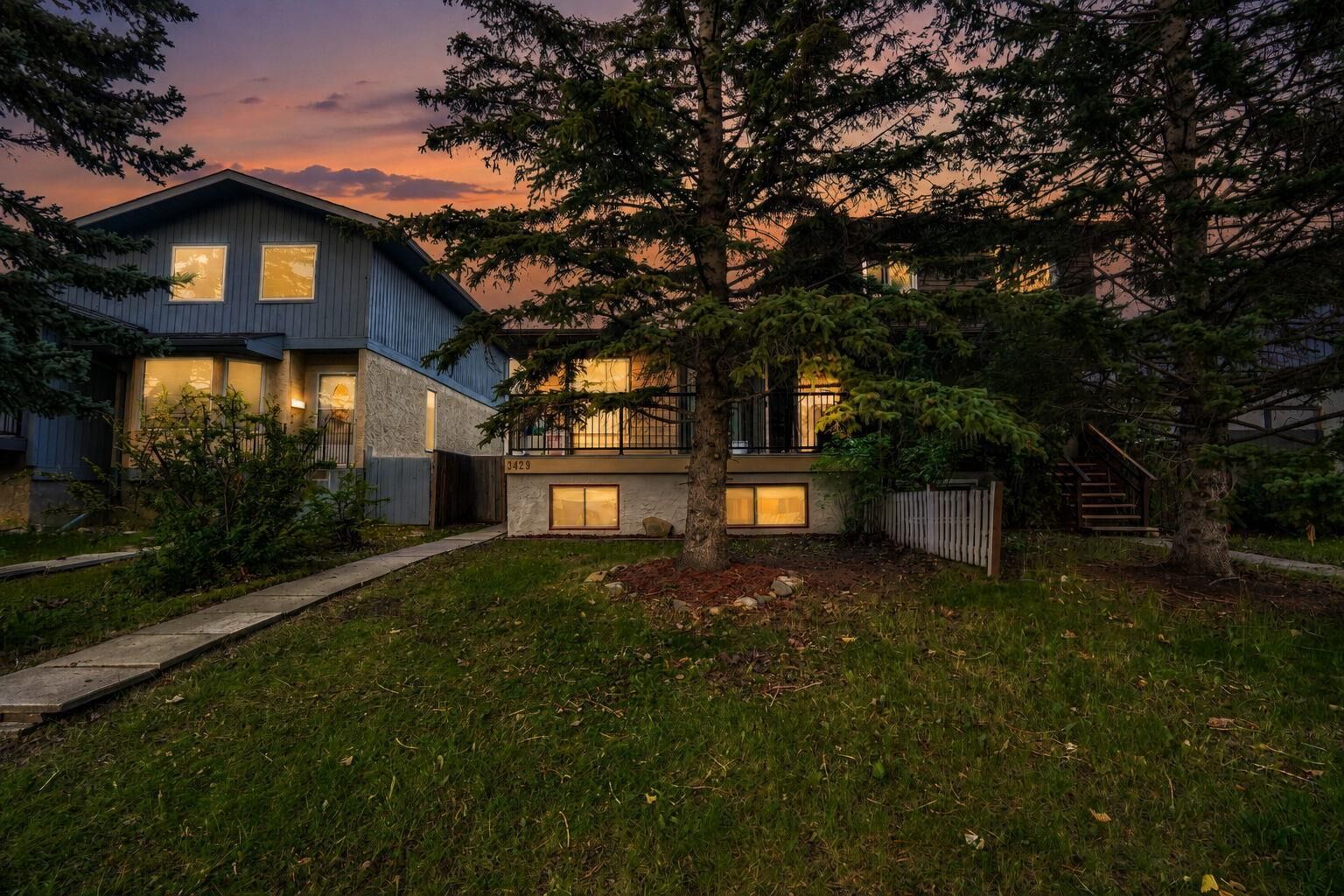 Property Photo:  3429 Cedarille Drive SW  AB T2W 3J3 