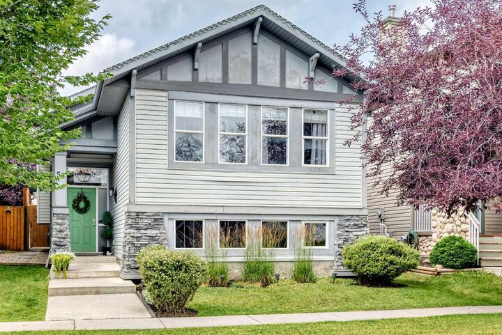 59 Prestwick Street SE — photo 1