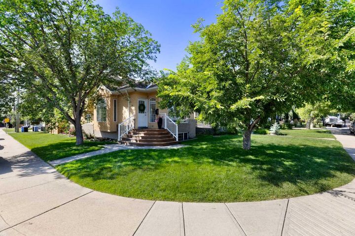 Property Photo: 501 55 Avenue SW AB T2V 0E9