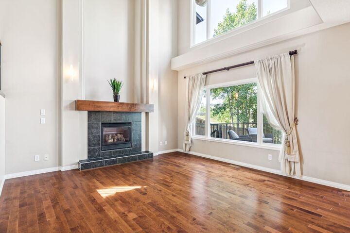 Property Photo: 91 St Moritz Terrace SW AB T3H 5Y1