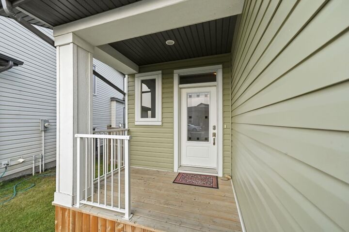 Photo de la propriété:  137 Hampton Crescent  AB T4S 0S1 