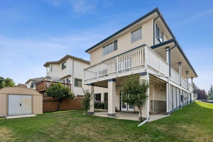 Property Photo: 41 Panorama Hills Way NW AB T3K 5H7