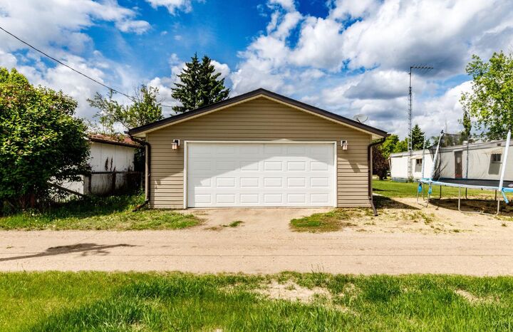 Property Photo:  4705 45 Avenue  AB T0C 0B0 