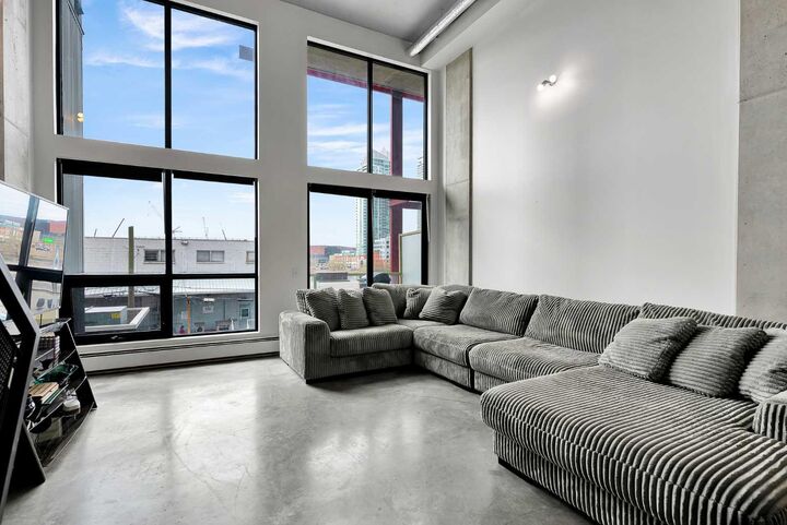 Property Photo:  535 8 Avenue SE 216  AB T2G 5S9 