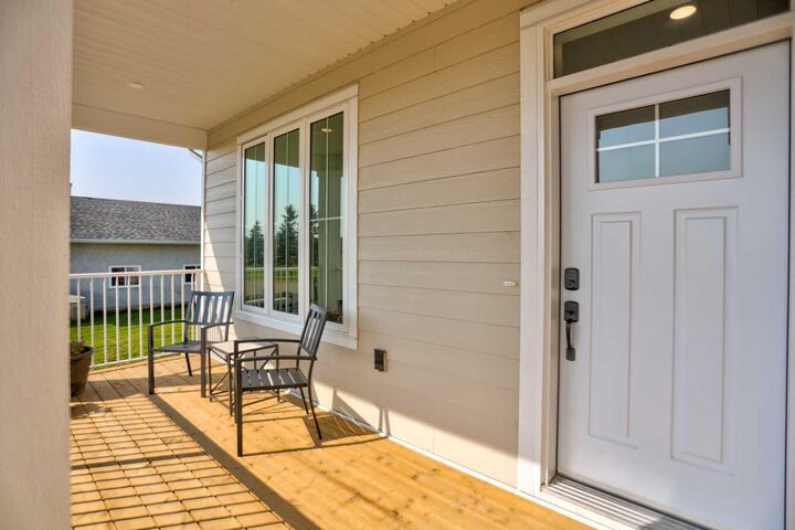 Property Photo: 82056 Range Road 191 AB T1M 1M7