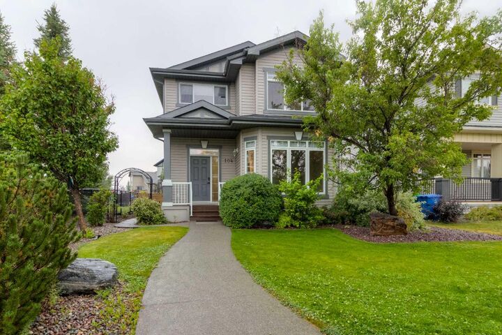 Property Photo: 104 Coalbanks Boulevard W AB T1J 2G9