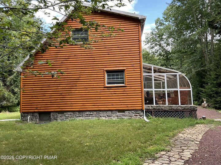 Property Photo:  360 Arapaho Drive  PA 18347 