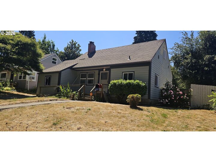 Property Photo: 10238 N James St OR 97203