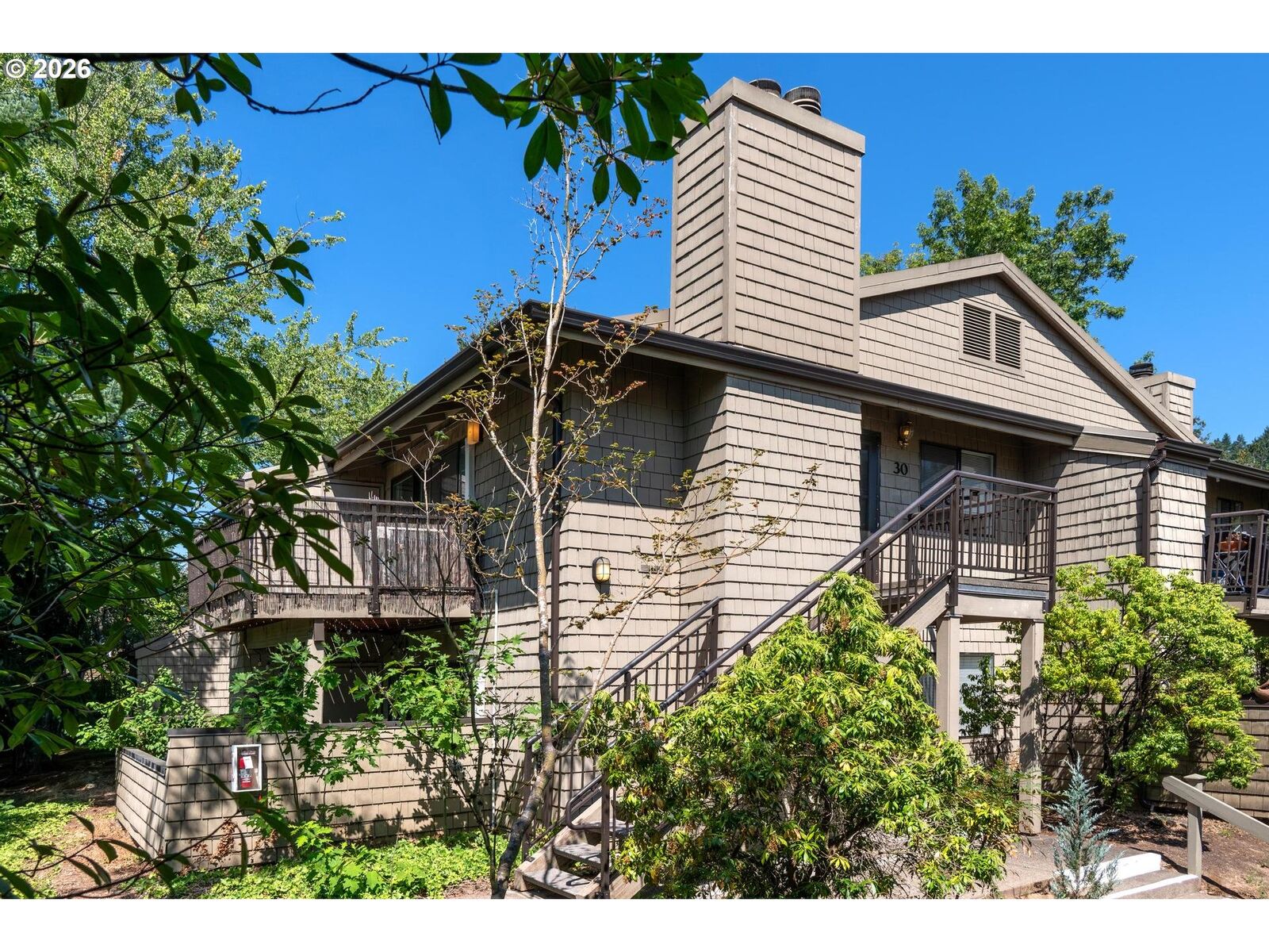 Property Photo: 30 Crestfield Ct OR 97035