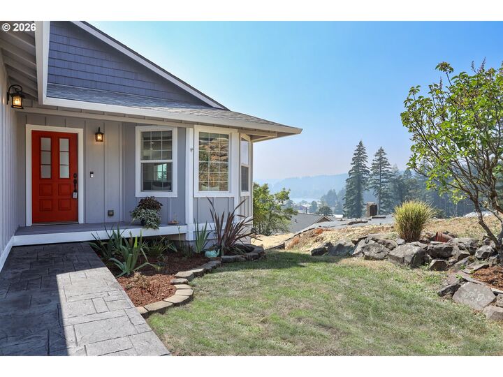 Property Photo: 438 NW Roselawn St WA 98648