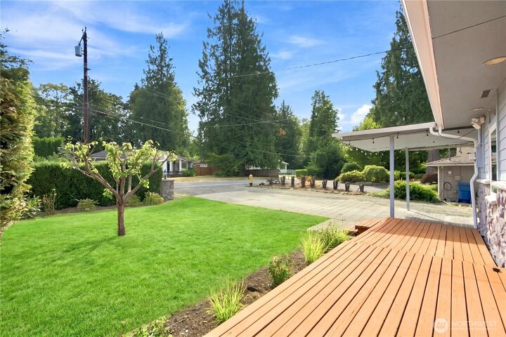 Property Photo: 14408 42nd Avenue W WA 98087