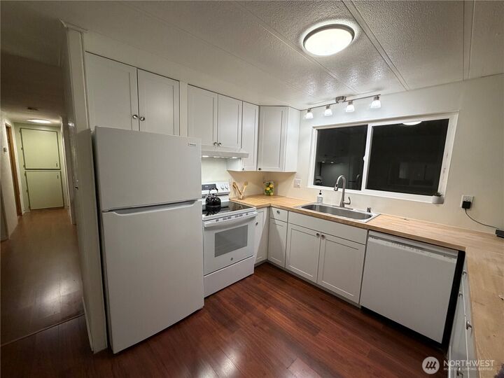 Property Photo: 16300 State Hwy 305 NE 44 WA 98370