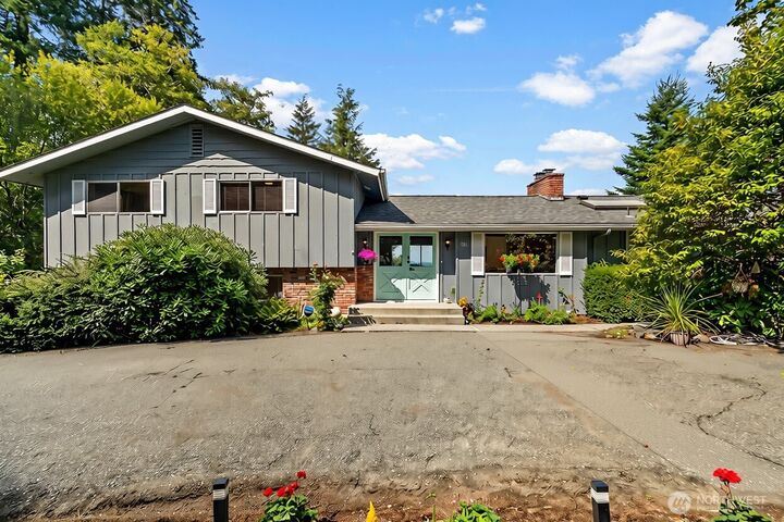 Property Photo:  780  Greenoch Loop  WA 98277 